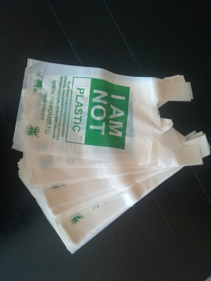 Vissza a jövőbe a lebomló reklámszatyrokkal