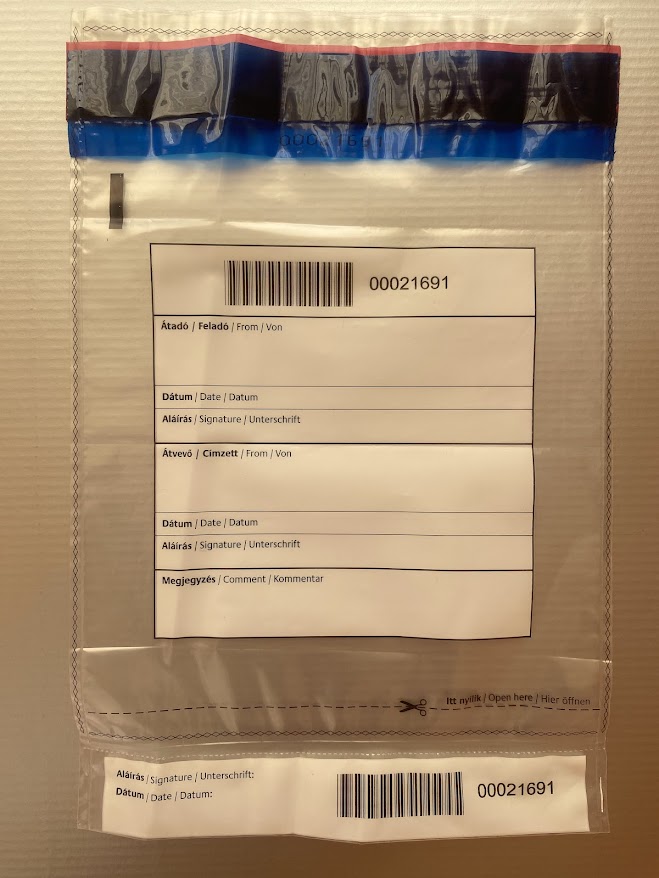 Biztonsági Tasak Több Méretben, egyedi igények szerint rendelhető. A biztonsági tasak méretek általában mm-ben vannak megadva. KATTINTSON IDE!