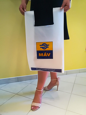 Ingvállas reklámtáska